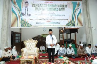 Bupati Inhil Menghadiri Peringatan Maulid Nabi Muhammad SAW 1445 H di Masjid Jamiatul Ihsan